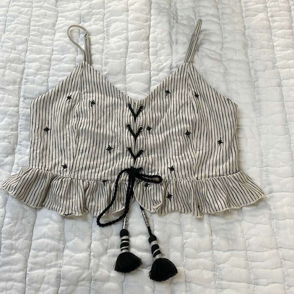 American Eagle• cropped ruffle tank top